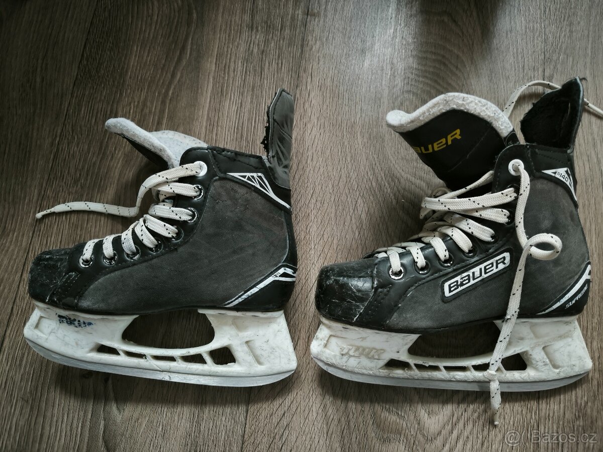 Hokejové brusle Bauer Supreme – velikost EUR 33.5 / UK 1,5