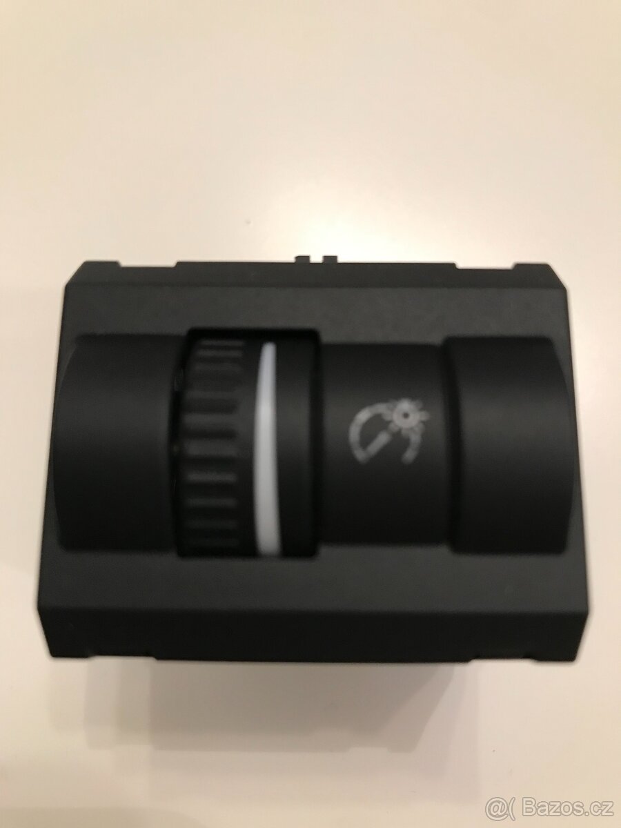 Prodam tlacitko reguluje osvetleni OCTAVIA II SUPERB II