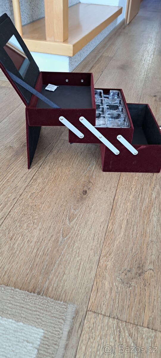 Dětský kosmetický kufřík