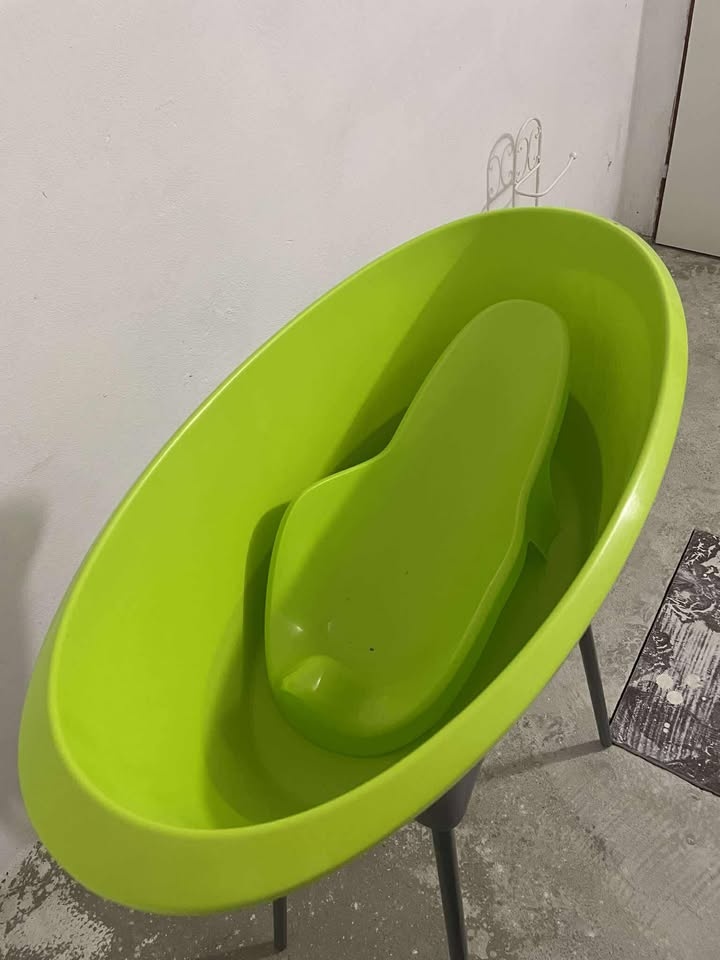 Dětská vanička se stojanem a lehátkem