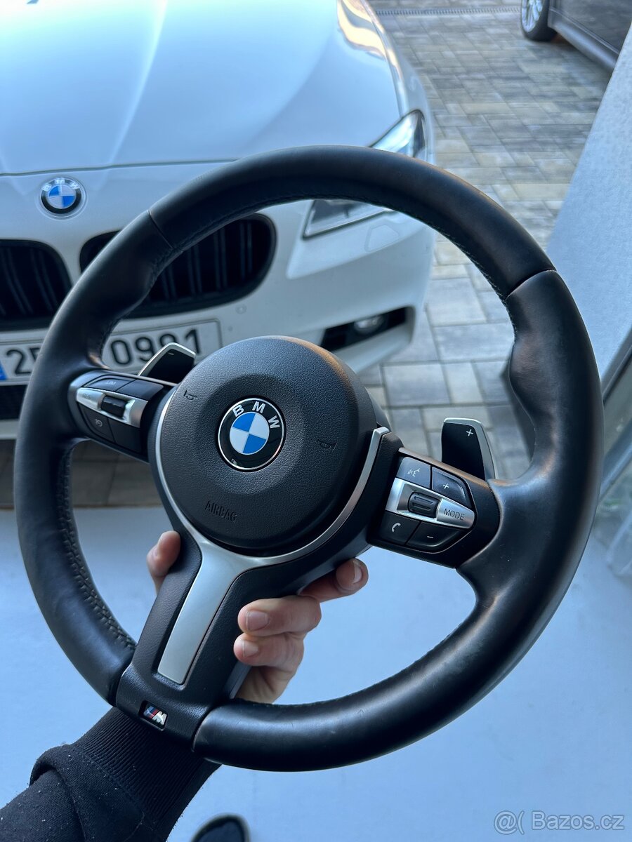 Prodam M-PAKET volant BMW F modely, výhřev, pádla, vibrace