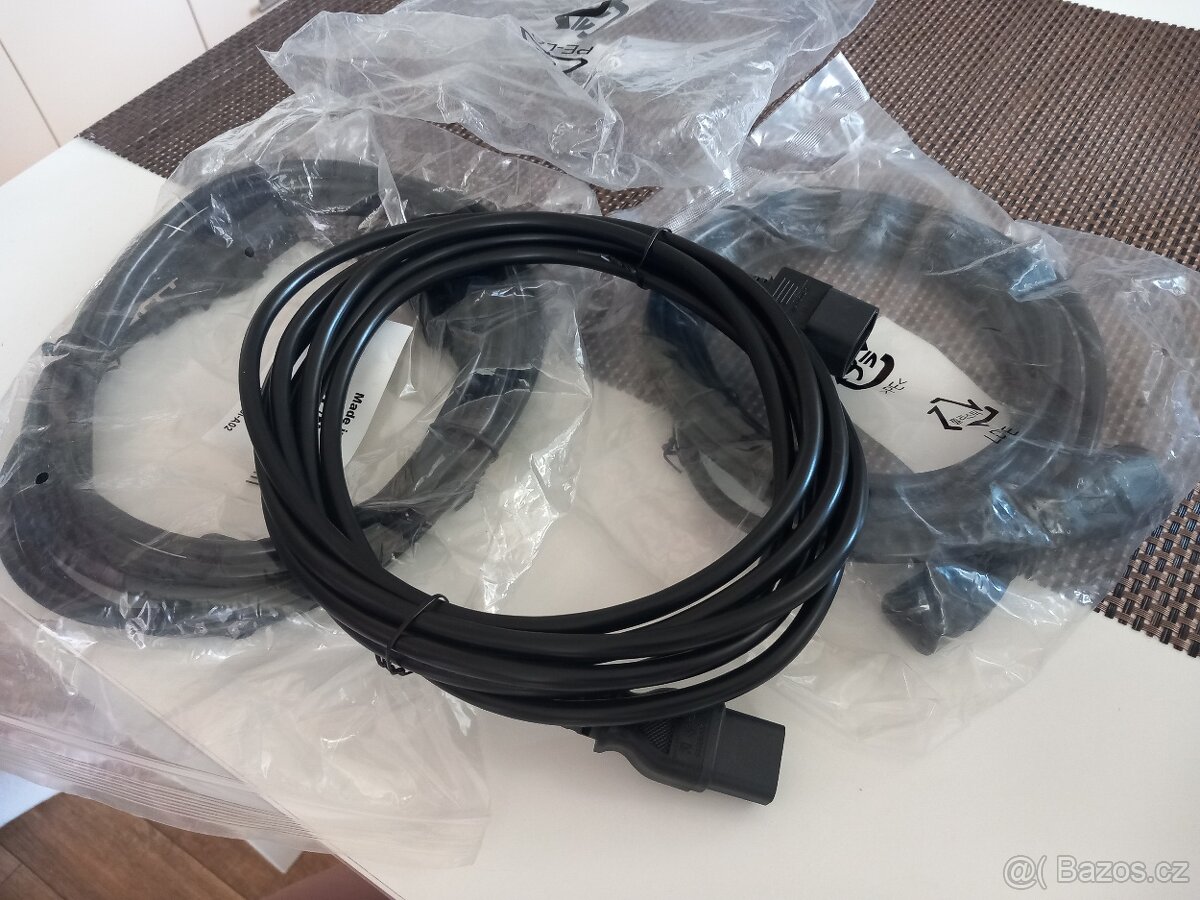 3x kabel nový cena za všechny 100kc