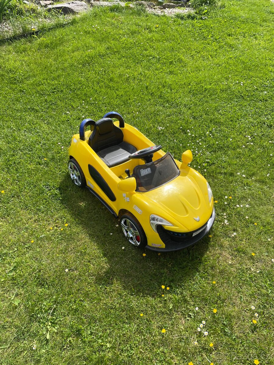Elektrické auto