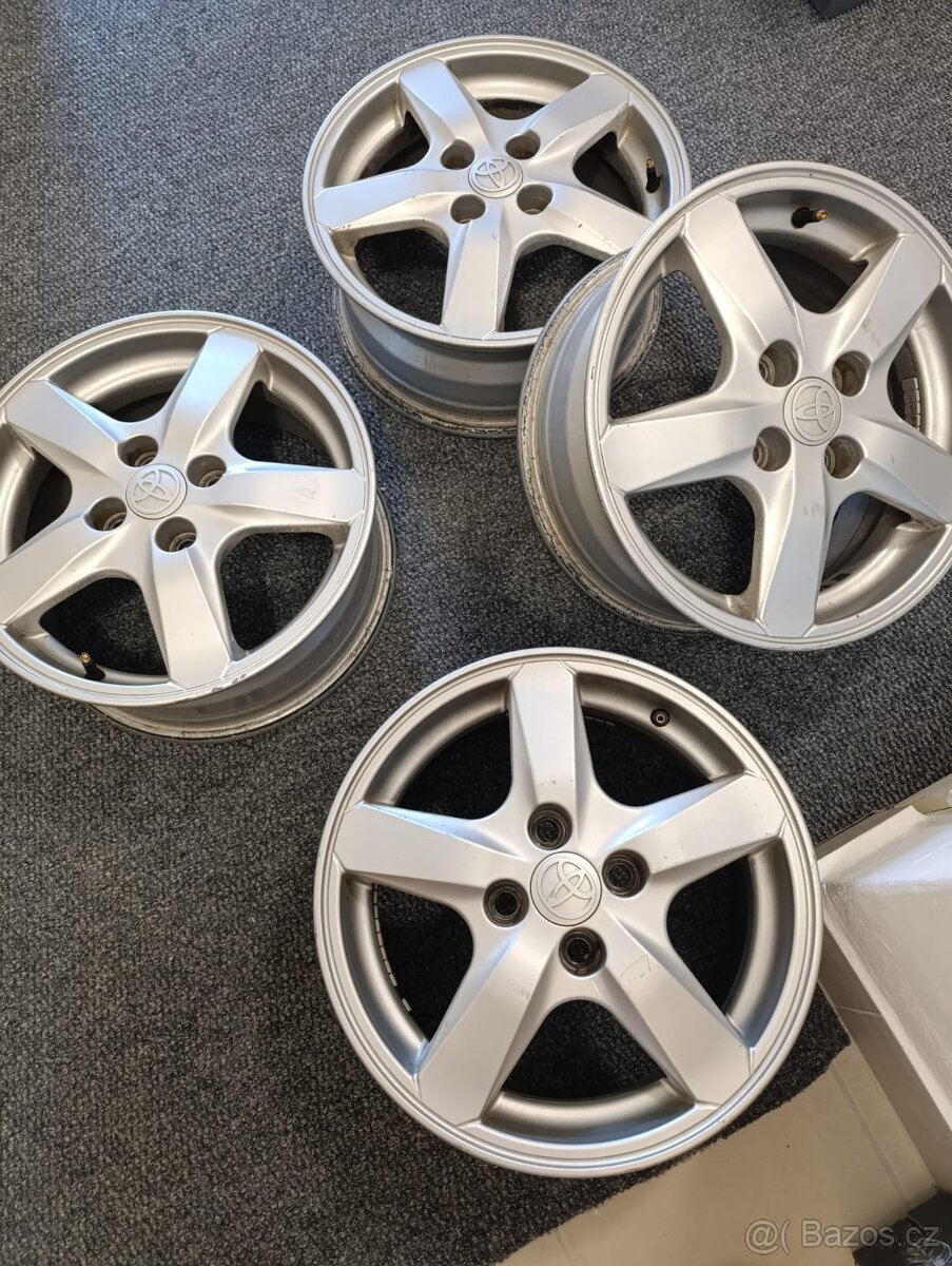 Toyota Corolla 1,6 r.v.2002-sada kol+Kia+Hyundai+Suzuki
