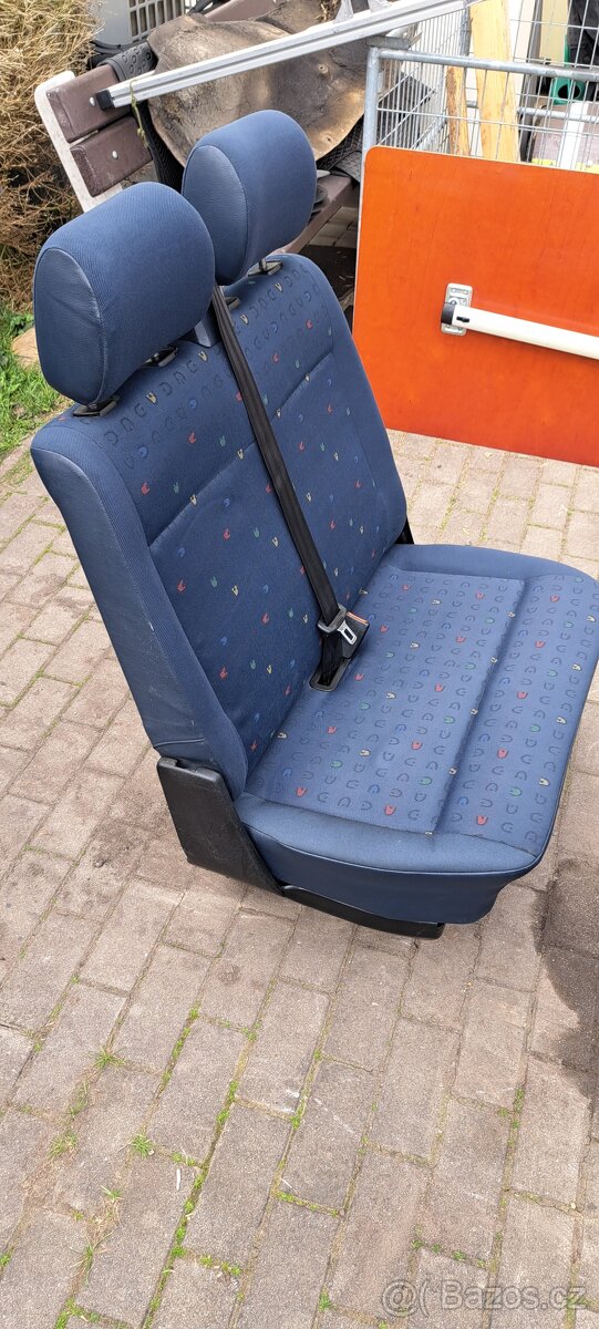 Přední dvousedadlo VW Caravelle T4