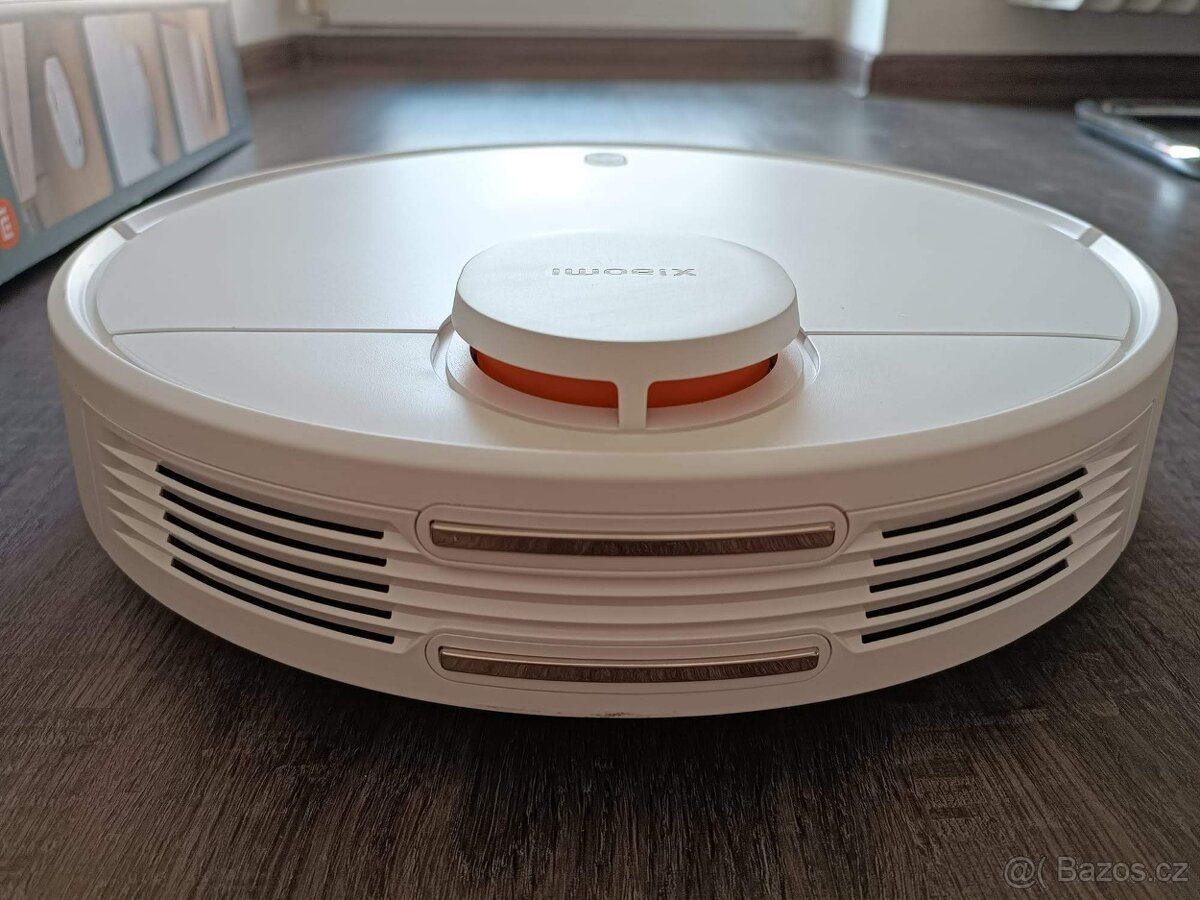 Robotický vysavač Xiaomi Vacuum S10 bílý
