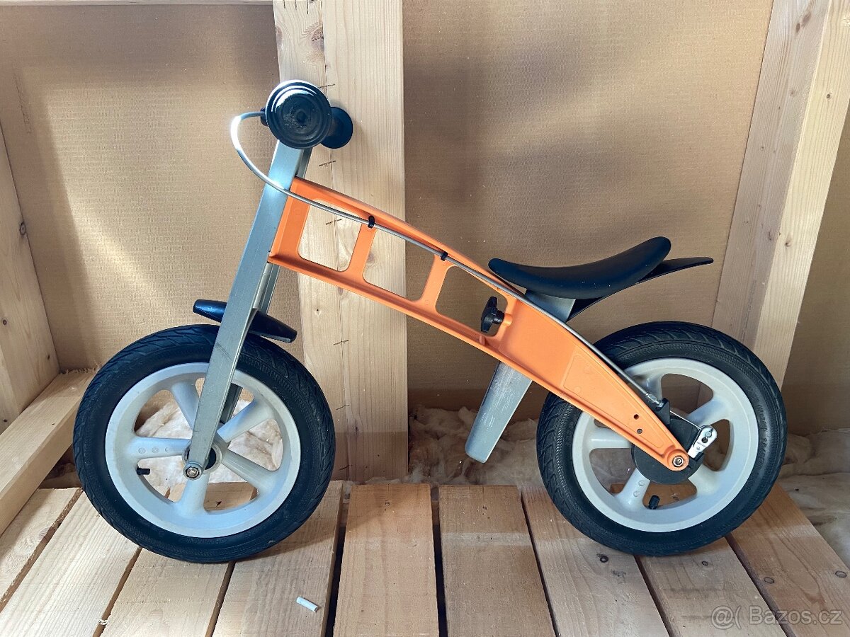 Odrážedlo First bike