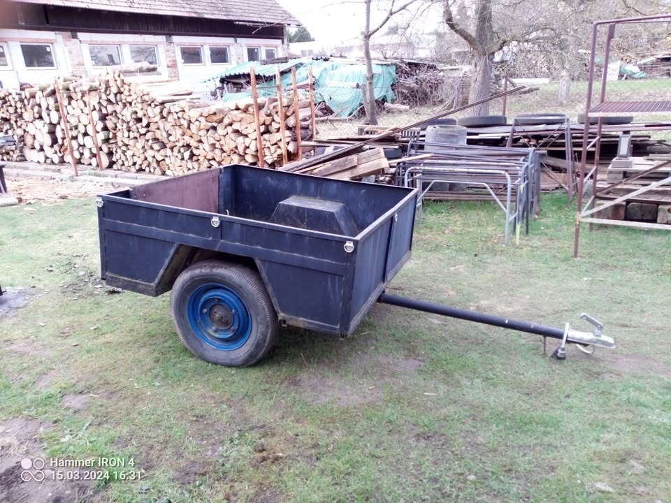 Přívěsný vozík bez TP