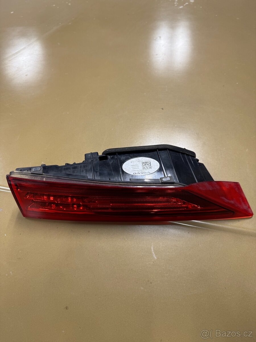 Pravý zadní vnitrni LED svetlomet VOLVO XC60