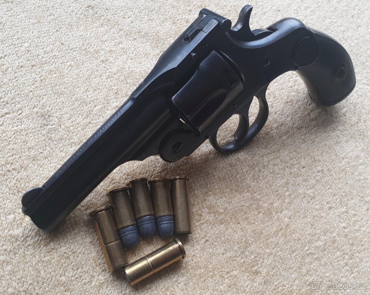 Historický revolver Harrington Richardson cal.38 CF / 38 SW