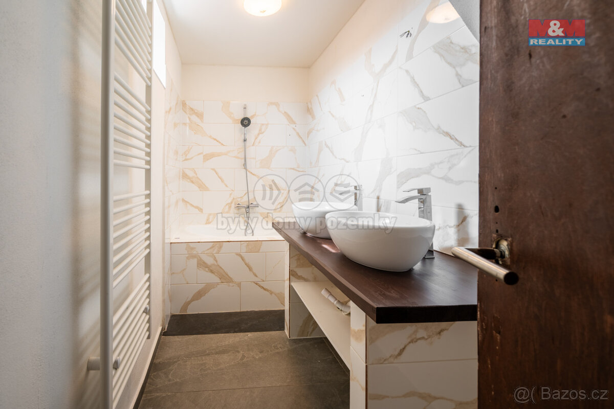 Prodej rodinného domu, 1163 m², Zalužany