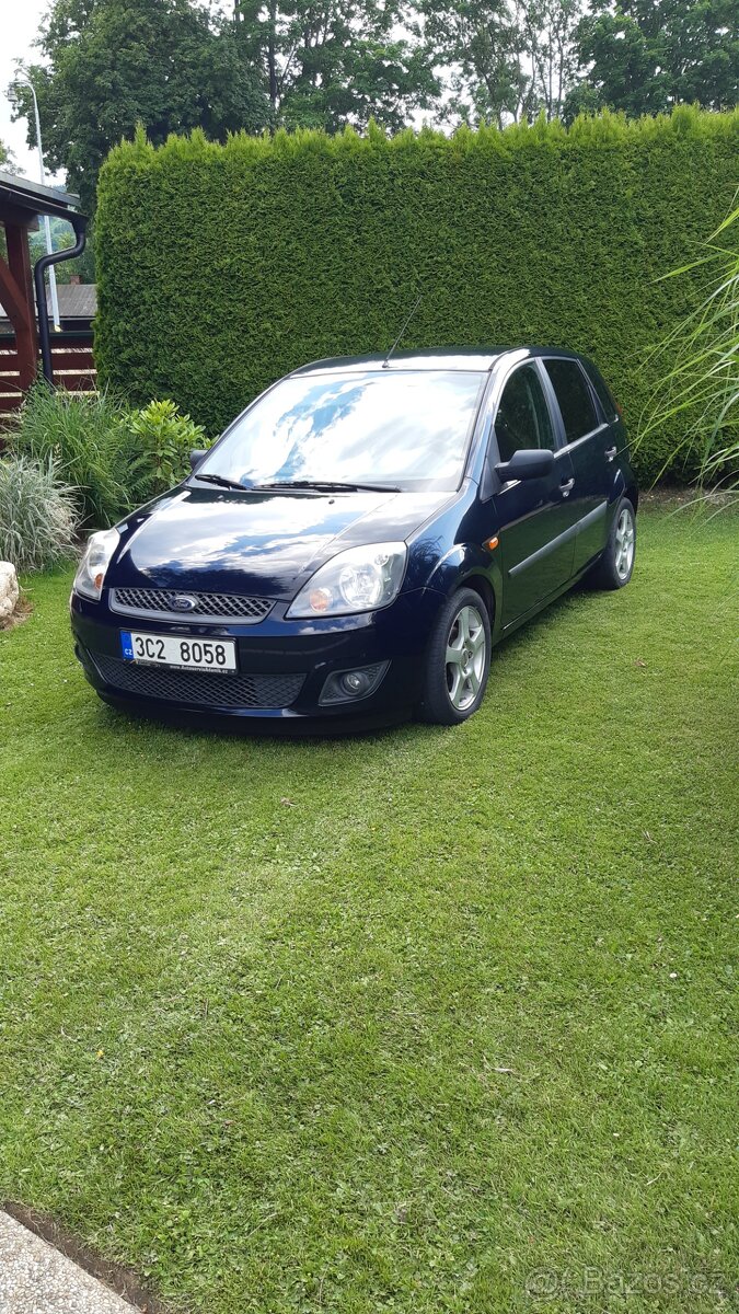 Ford fiesta 1,3 benzín