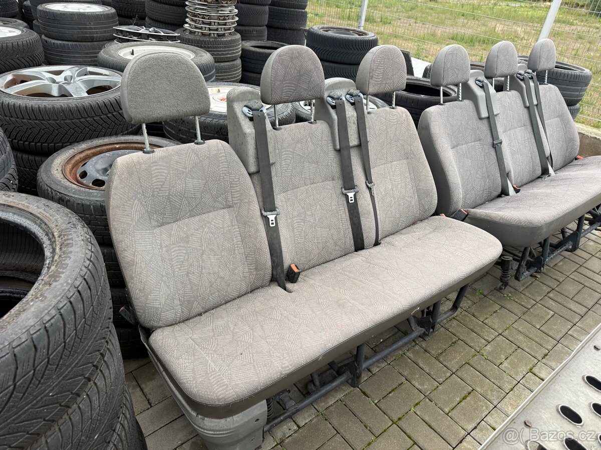 Ford Transit zadní sedačky