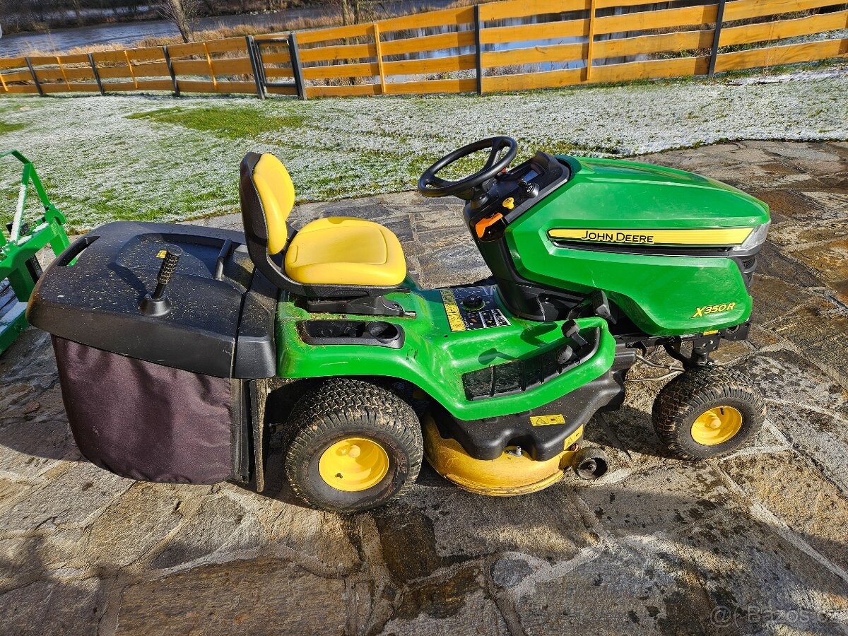 John Deere X350 R, zahradní traktůrek