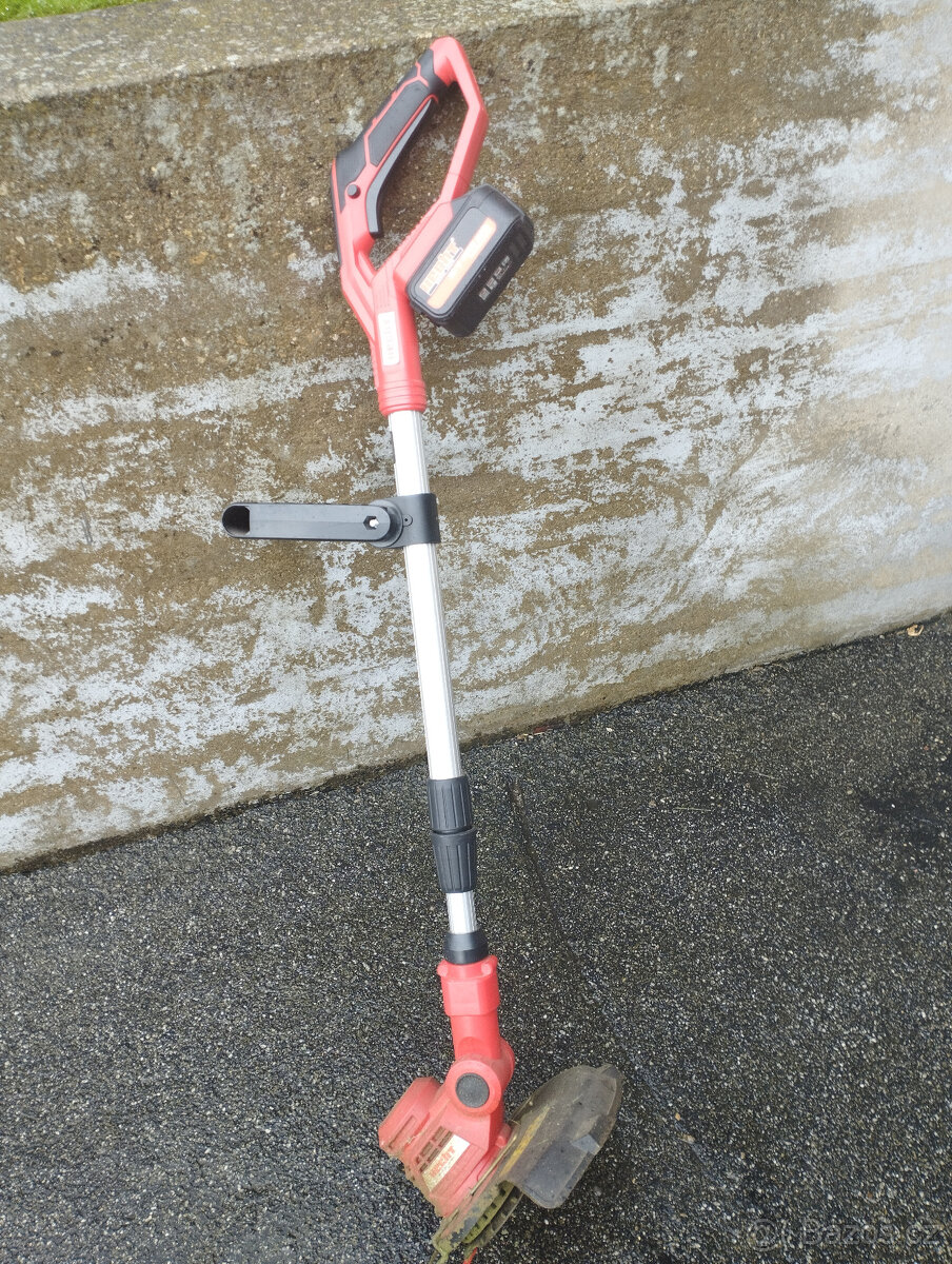 Vyžínač accu Hecht 5022