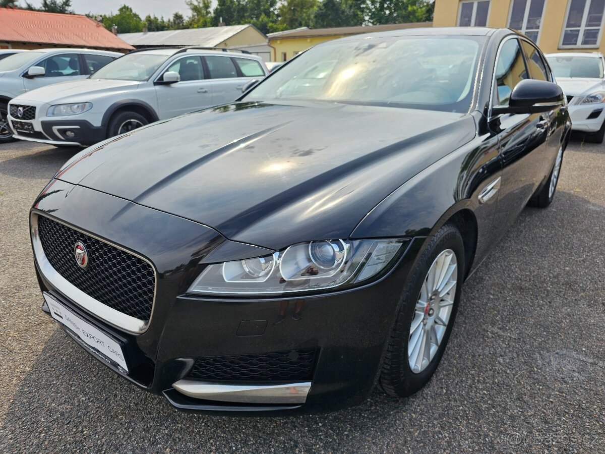 JAGUAR XF 2019 2.0 25D 177kW,SENZORY,VÝHŘEVY,KŮŽE,NAVI