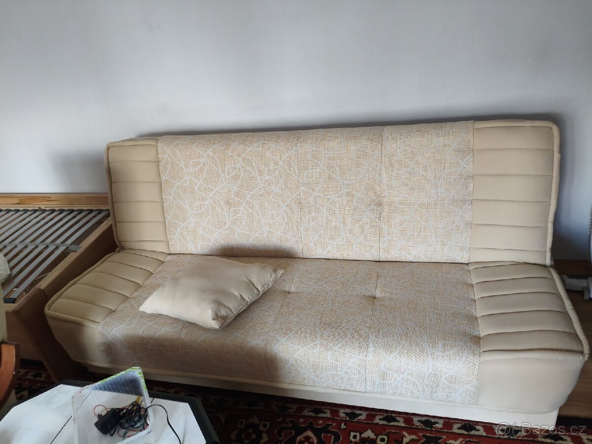 Prodám gauč