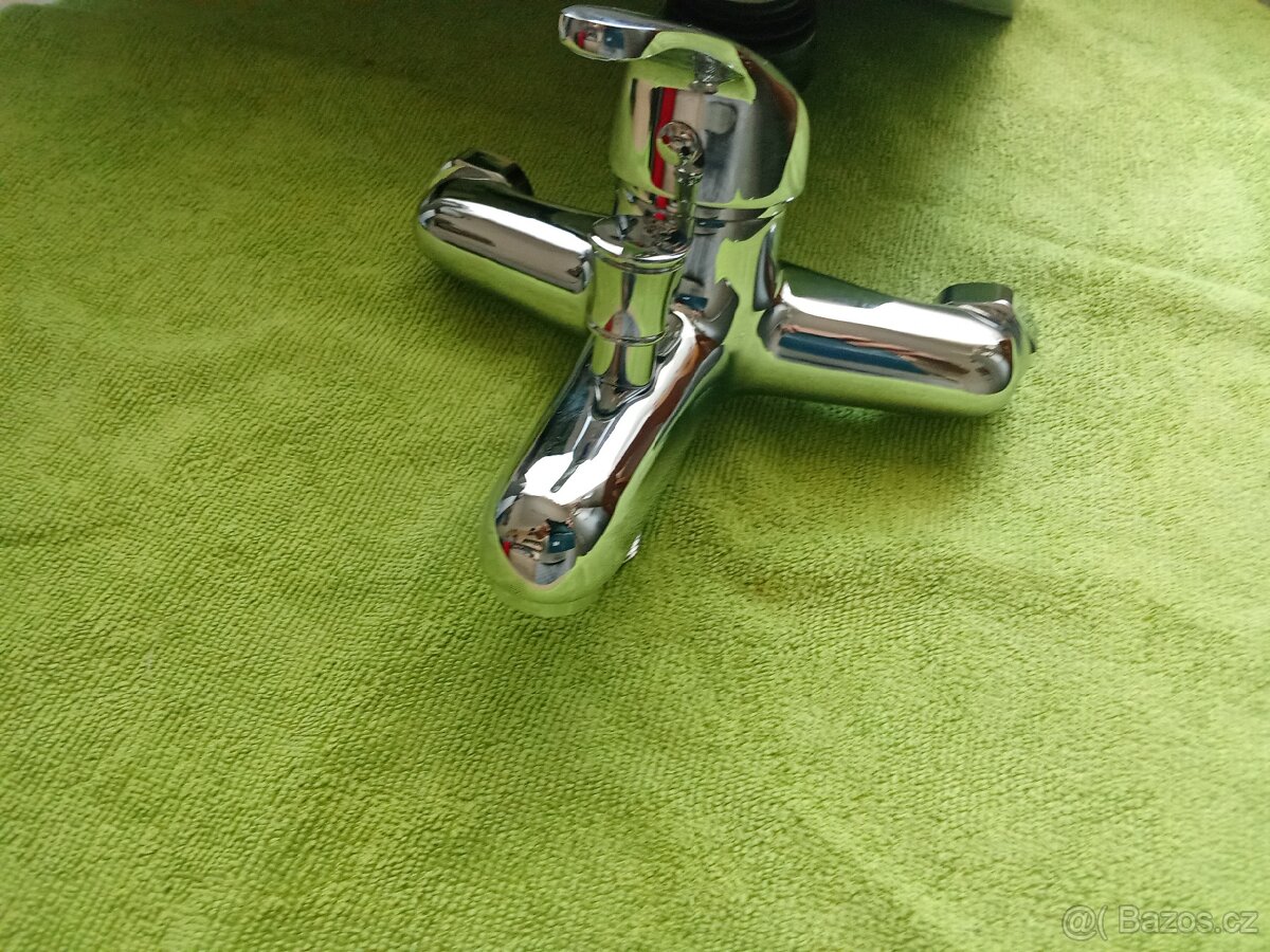 Prodám nástěnná vanová baterie bez příslušenství