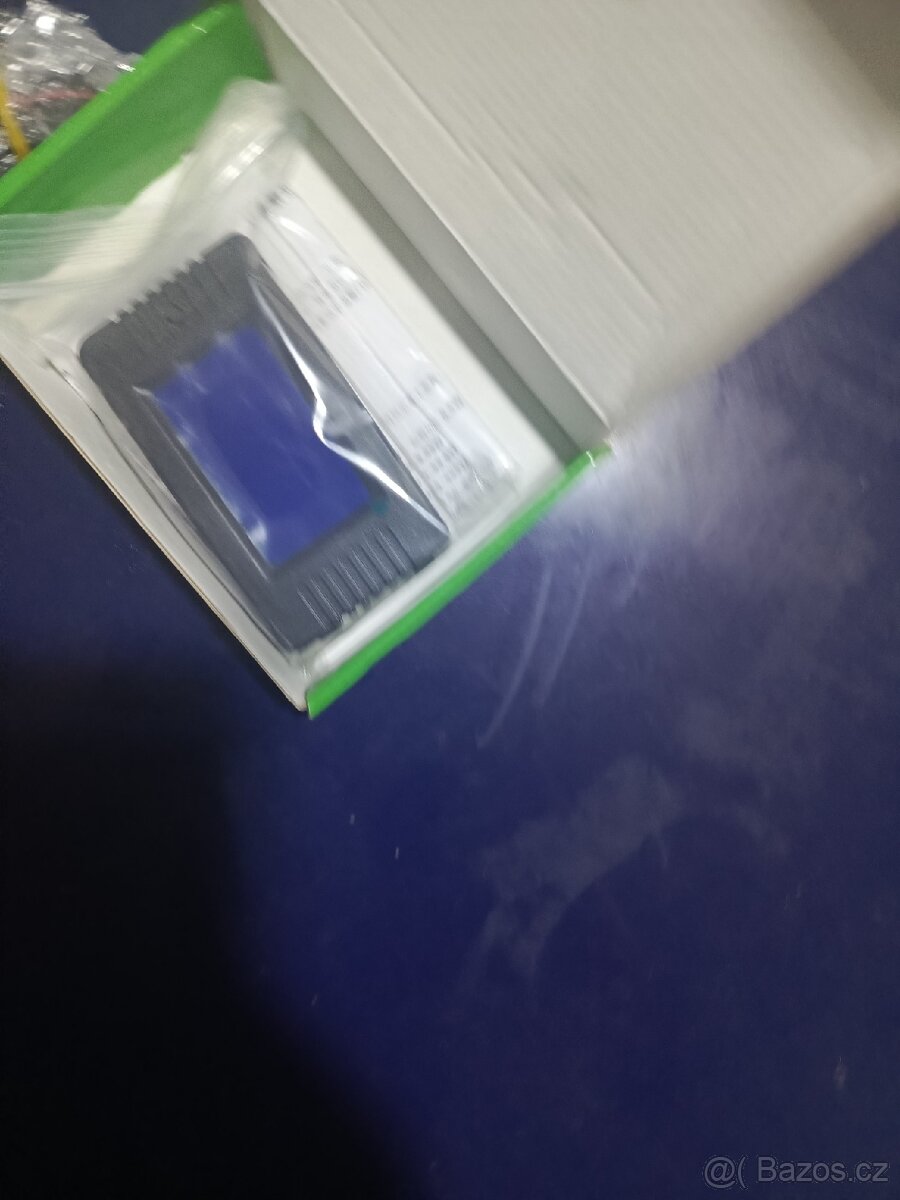 Měřič spotřeby watu voltů atd.