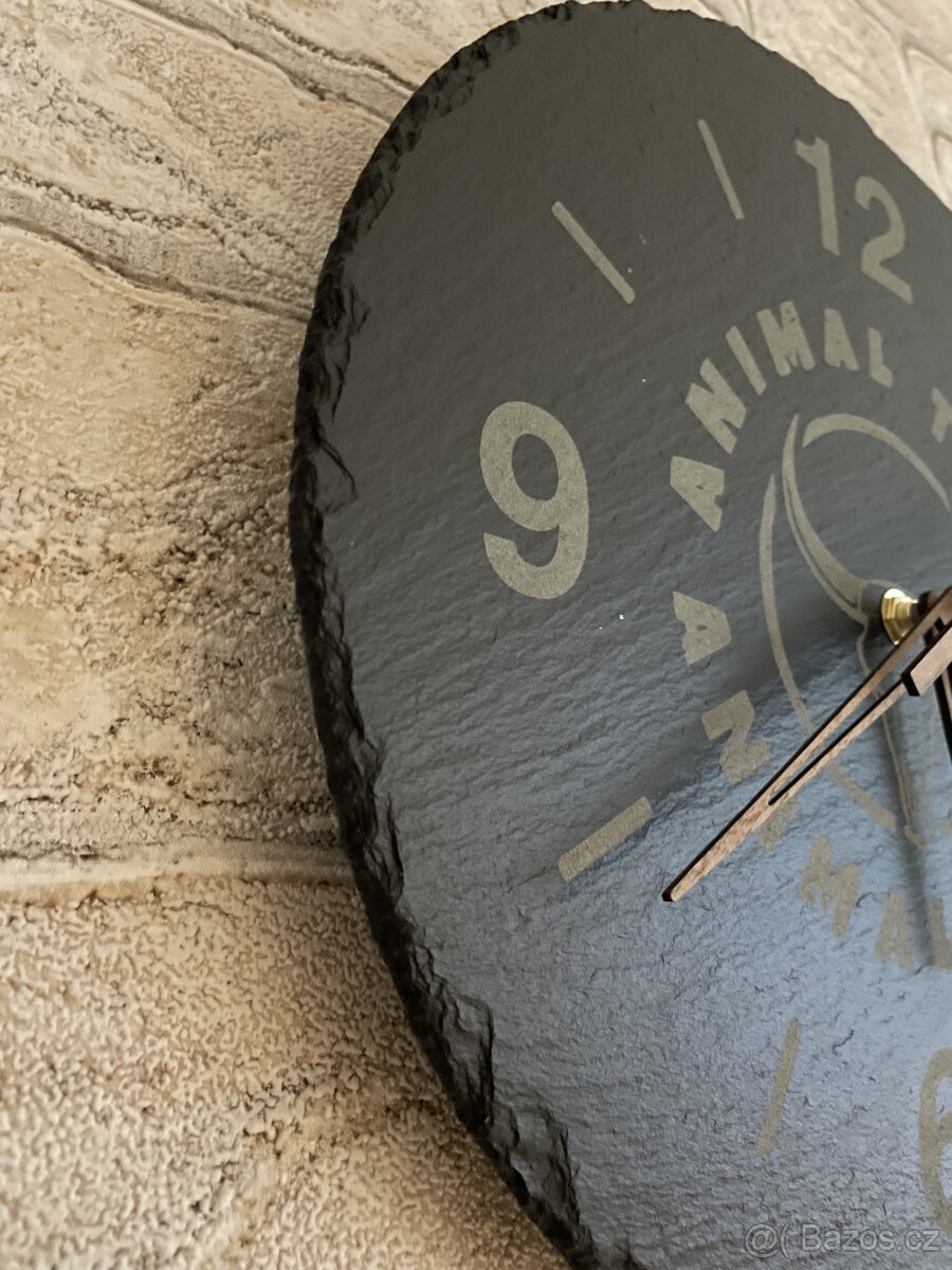 Břidlicové hodiny s vlastním gravírováním