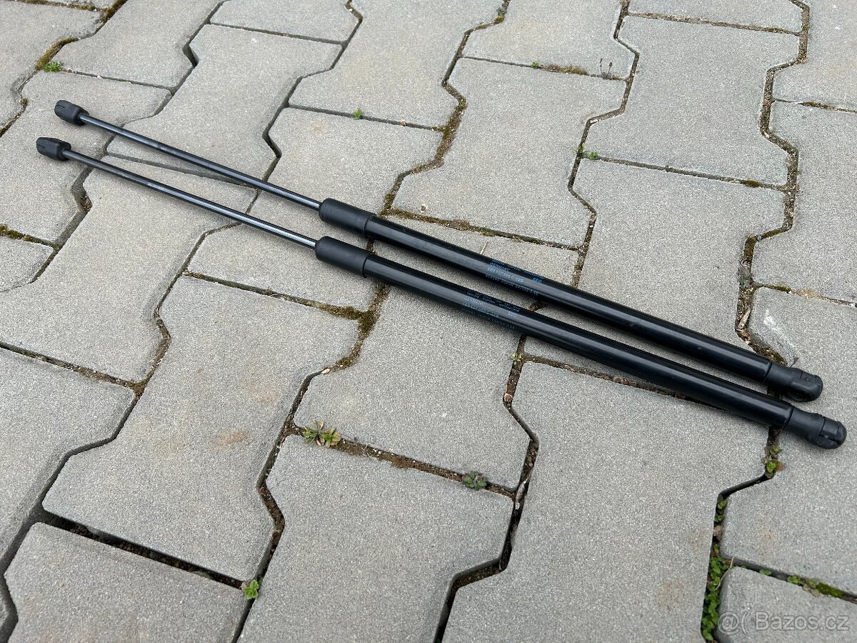 Prodám originální plynové vzpěry Octavia 3 Combi