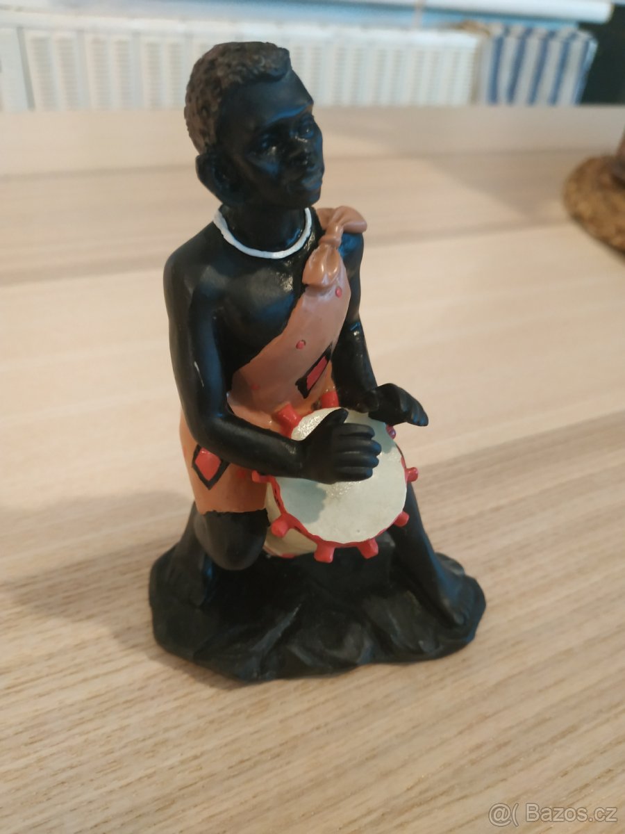 soška kmenového bubeníka