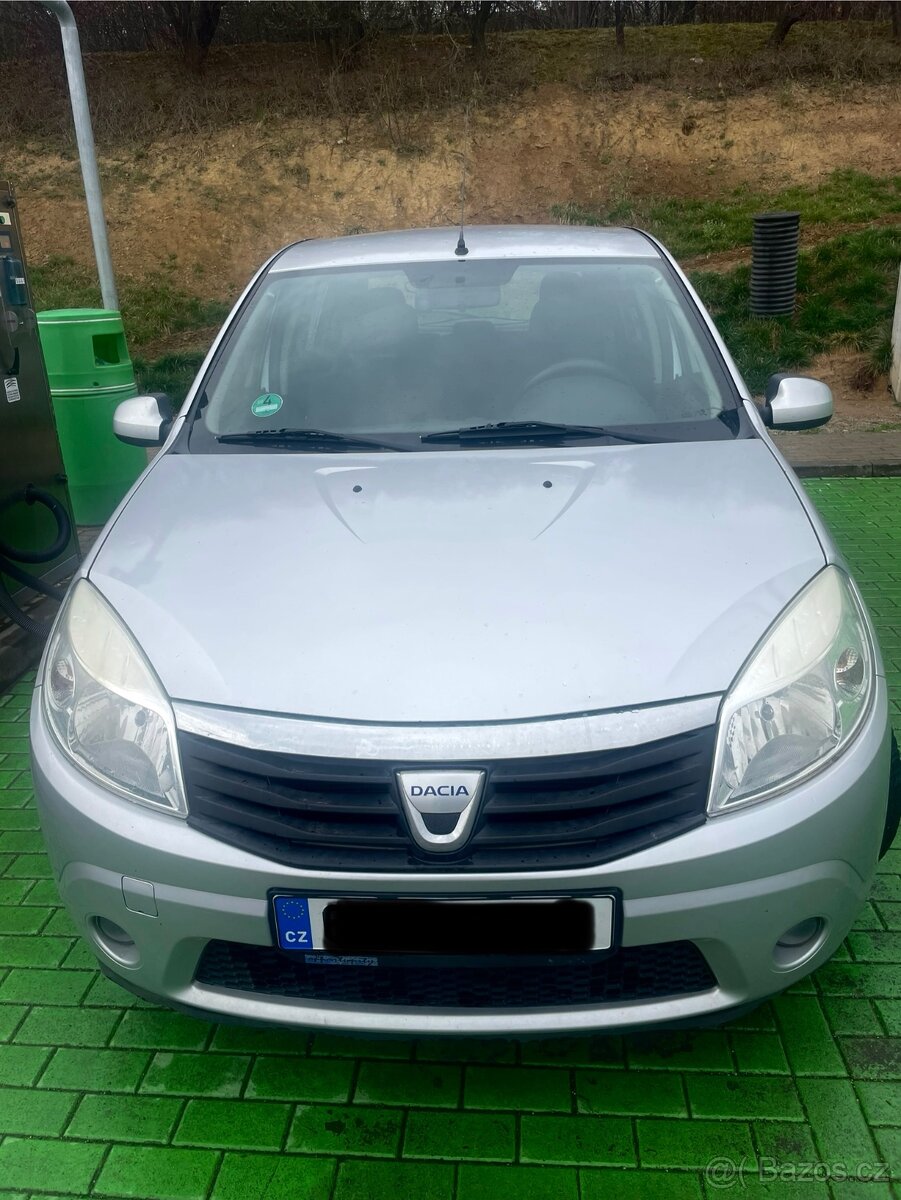 Dacia Sandero 1.4 55kw NOVÁ STK