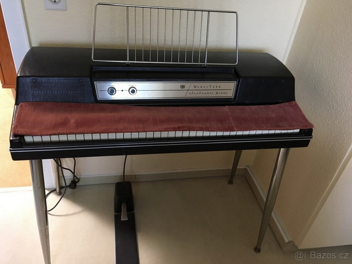 Wurlitzer Piano 200A, velmi dobře zachovalé a udržované