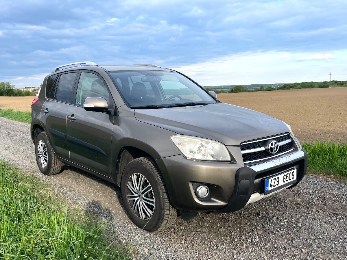 Toyota RAV4, 2.2 2AD 110kW 4x4