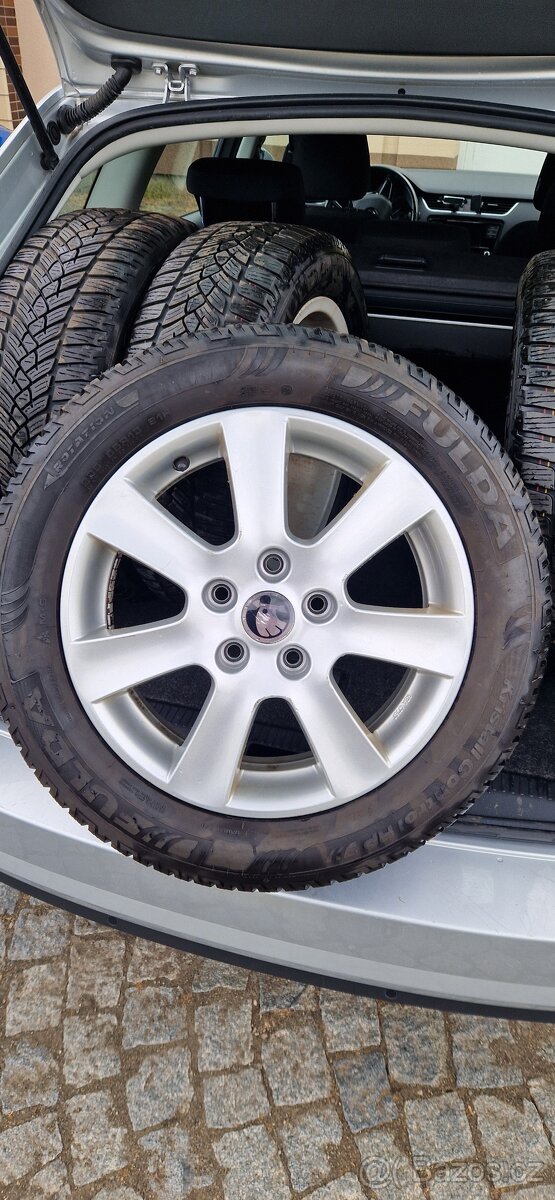 5x112 r16 Gumy 205 55 gumy skoro Nové