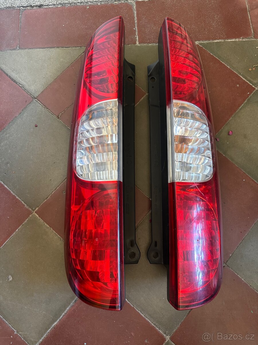 Fiat Doblo zadní světla