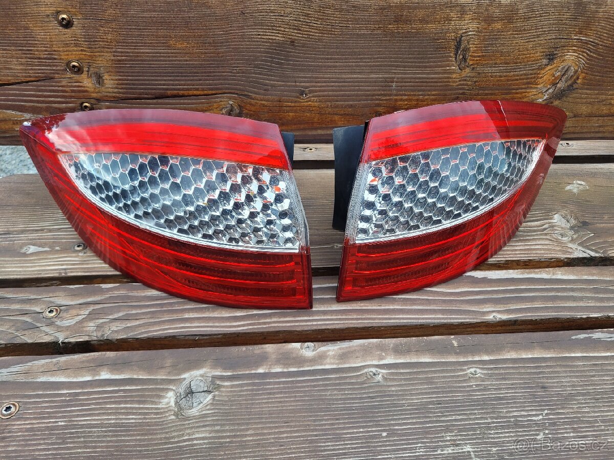 Zadní světla Ford Mondeo