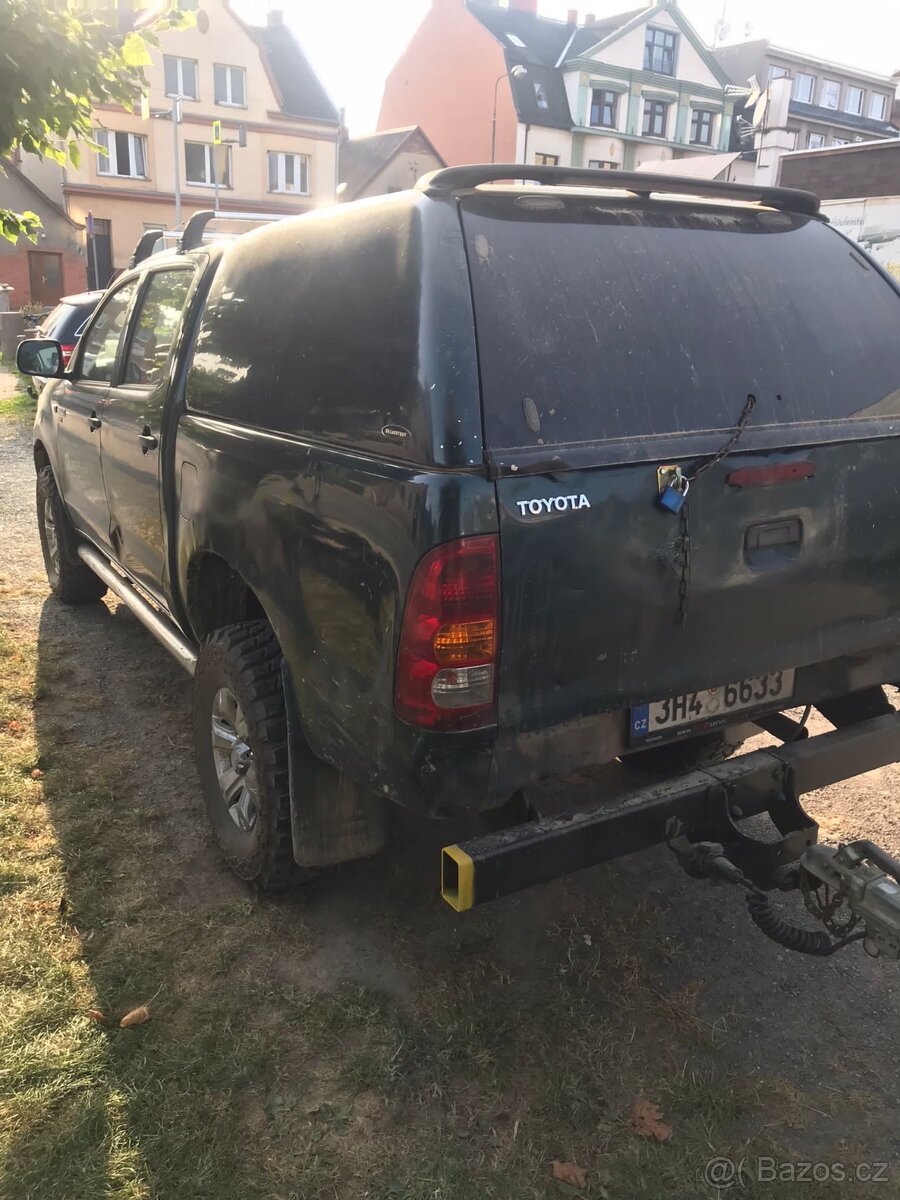 Toyota HILUX 2.5