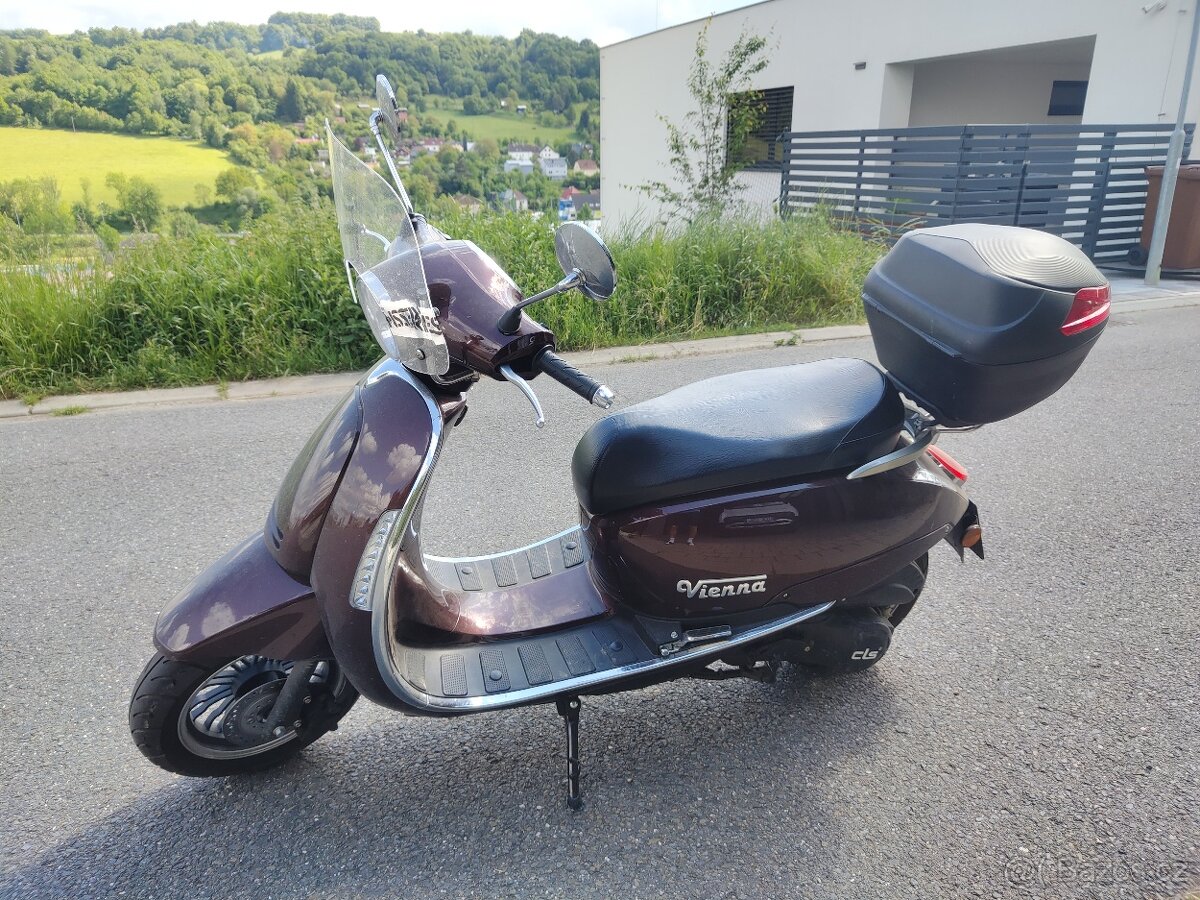 Skútr CLS Vienna 125 ccm, najeto pouze 2500 km