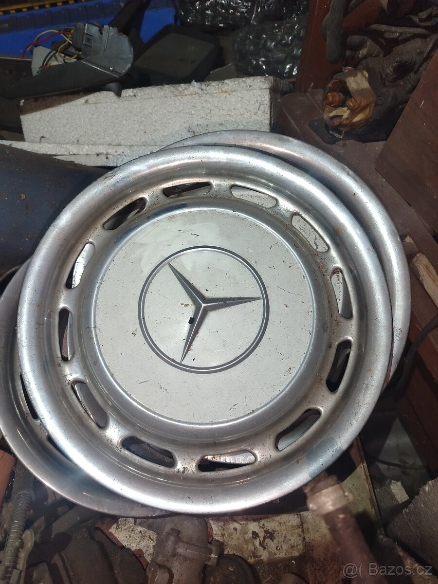 Mercedes 115,123 poklice