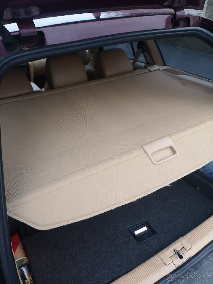 Škoda Octavie-béžová roleta do kufru