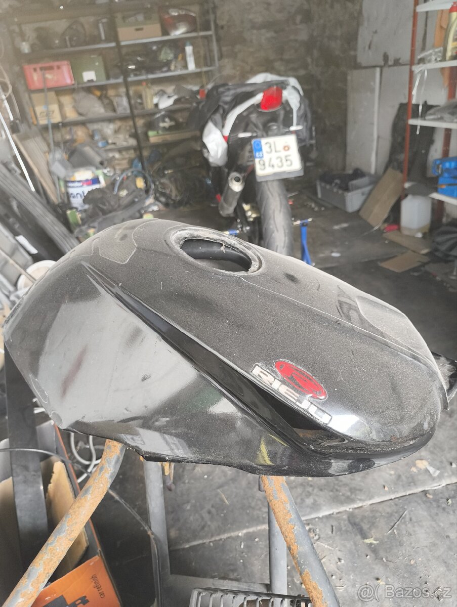 Kryt nádrže Rieju rs2 50ccm
