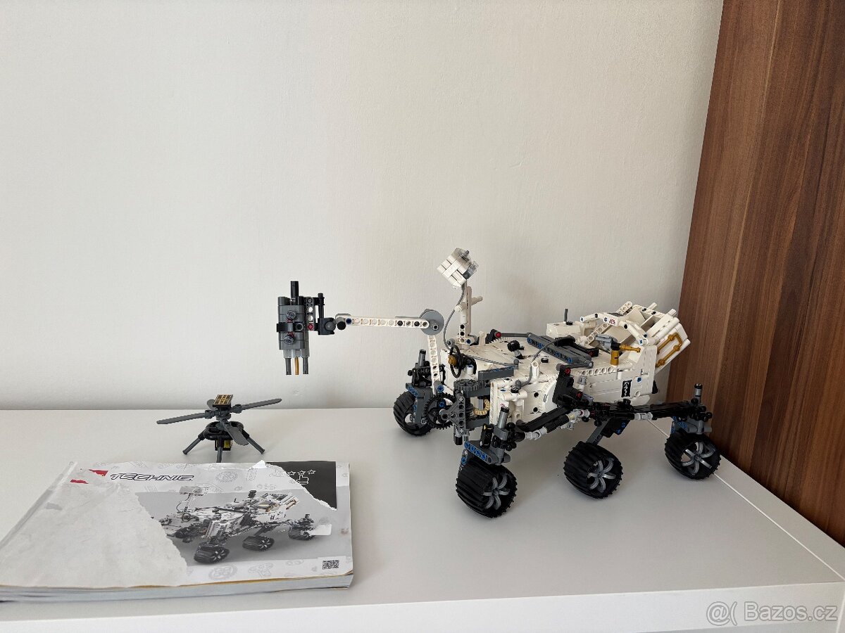 lego technic 42158 NASA Mars Rover Perseverance