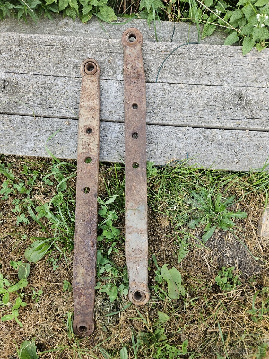 Spodní táhla hydrauliky Zetor 30