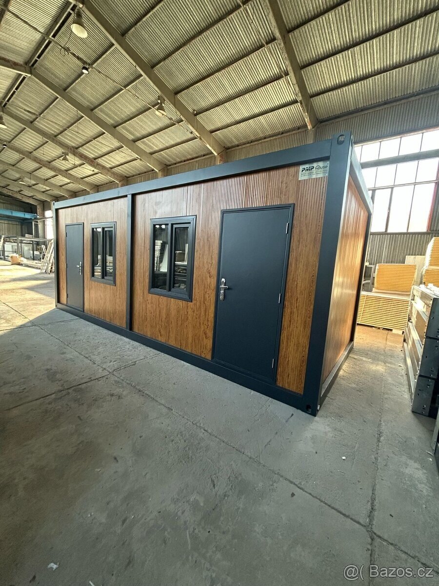 Obytný kontejner o rozměru 3 x 7 m