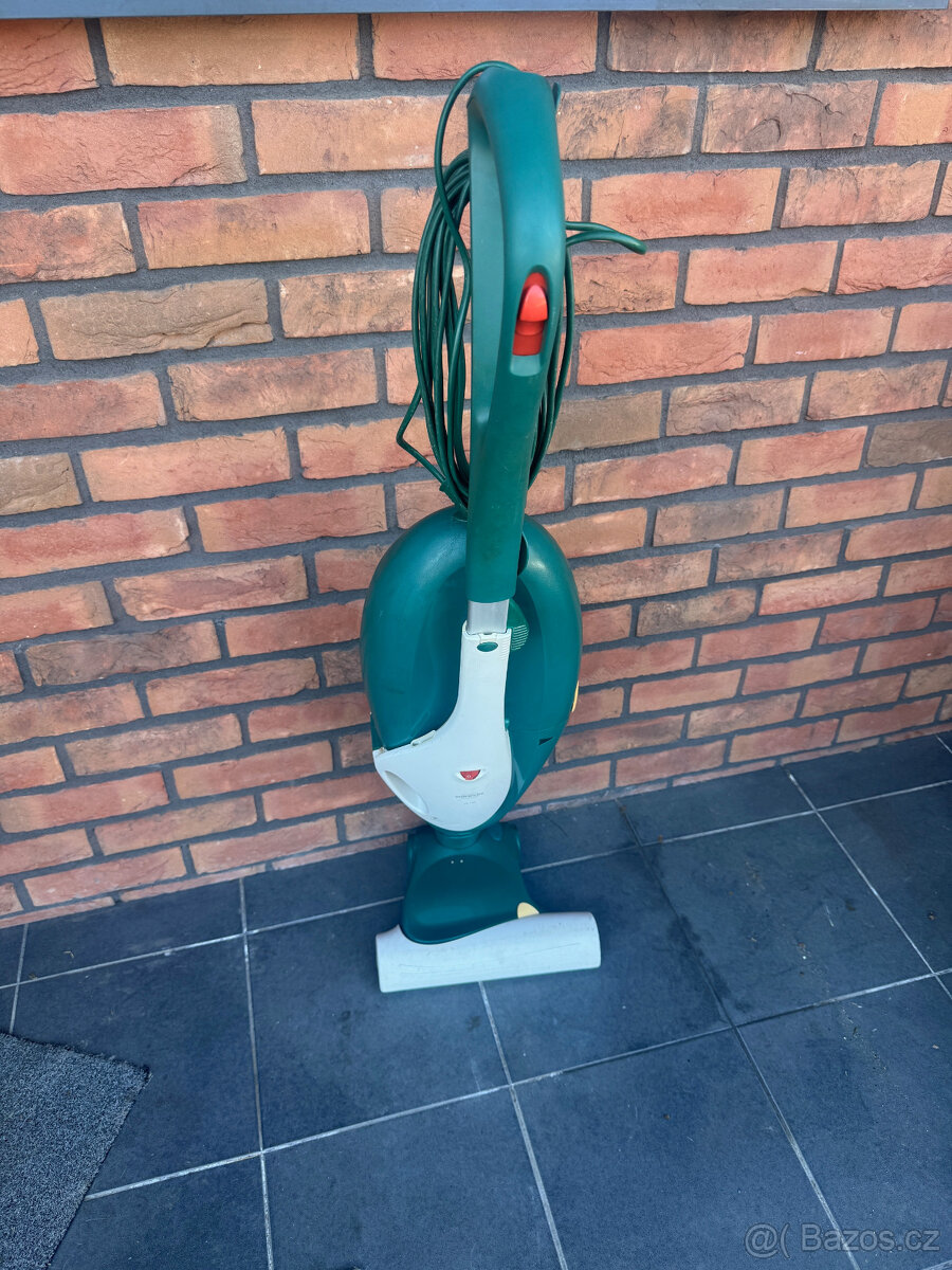 Kvalitní vysavač Vorwerk 136