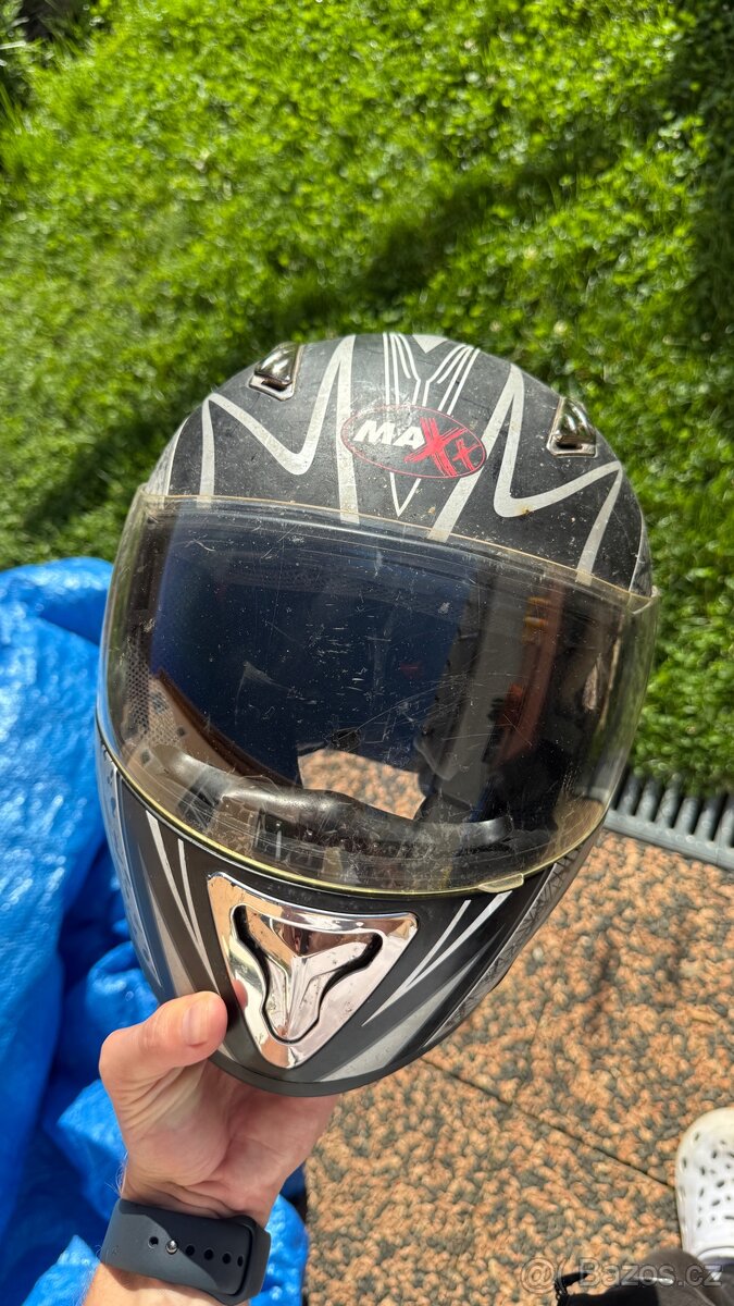 Silniční helma vel. M