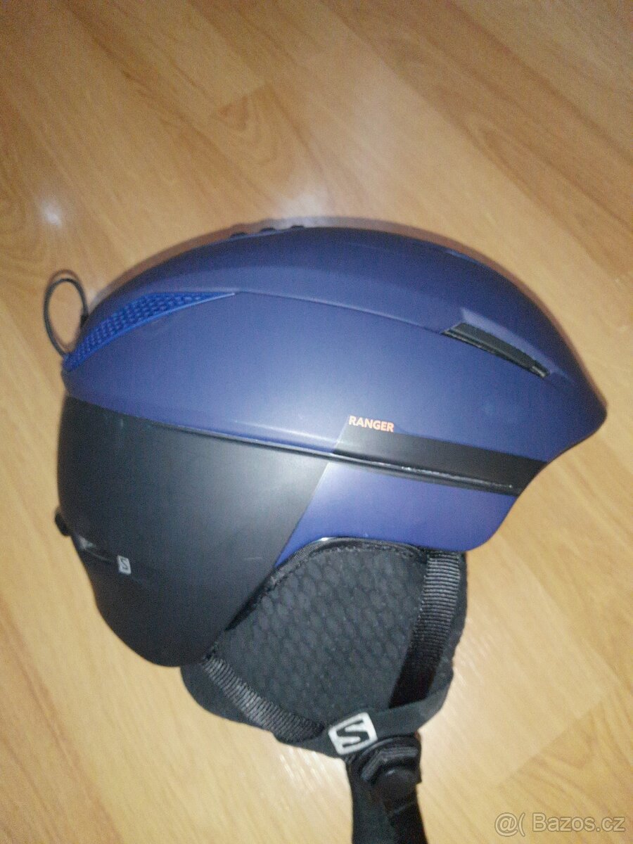 Lyžařská přilba Salomon