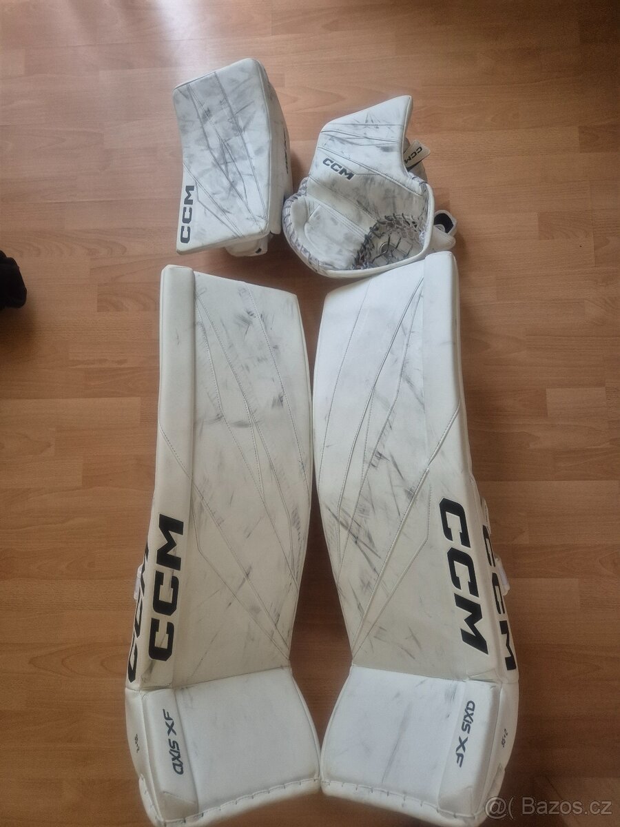 Brankarsky set CCM AXIS XF Senior