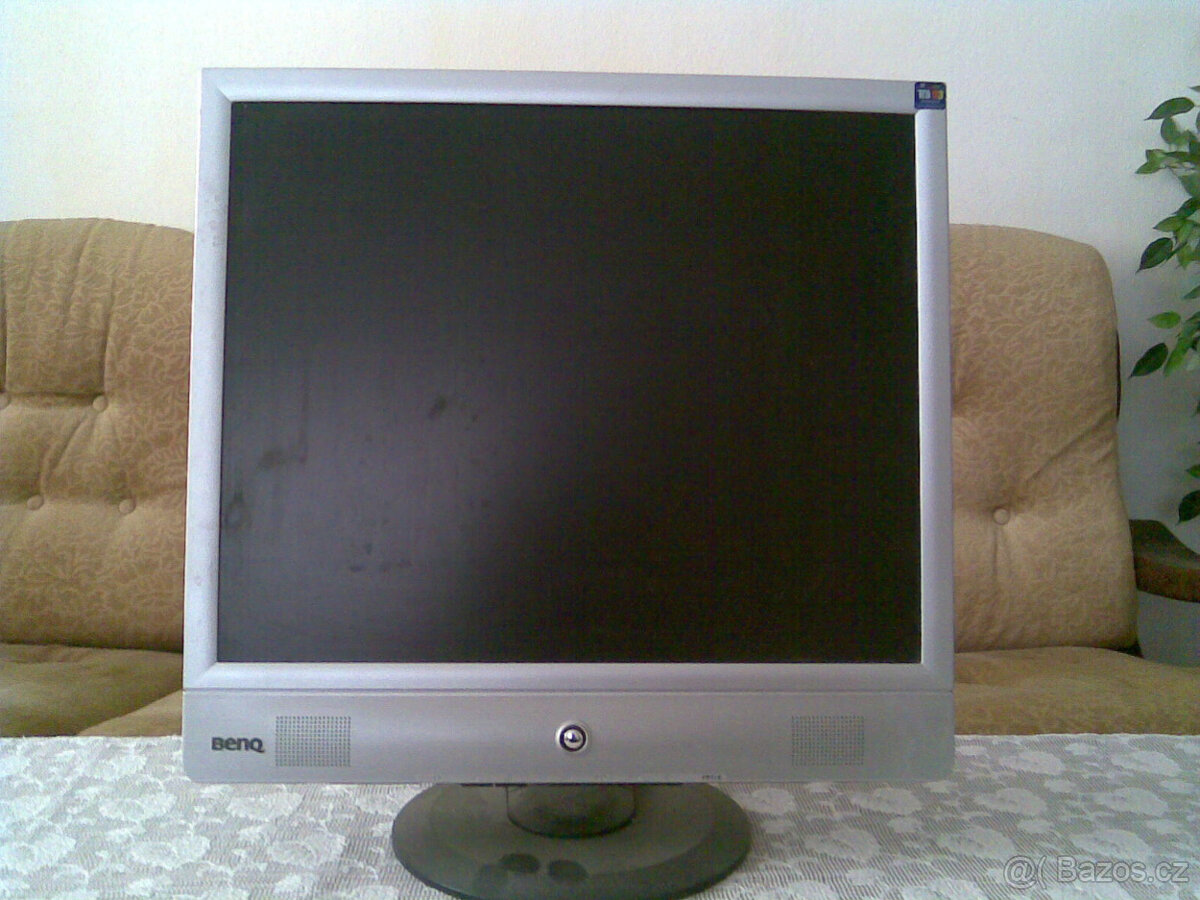 Monitor BENQ uhlopříčna 43cm