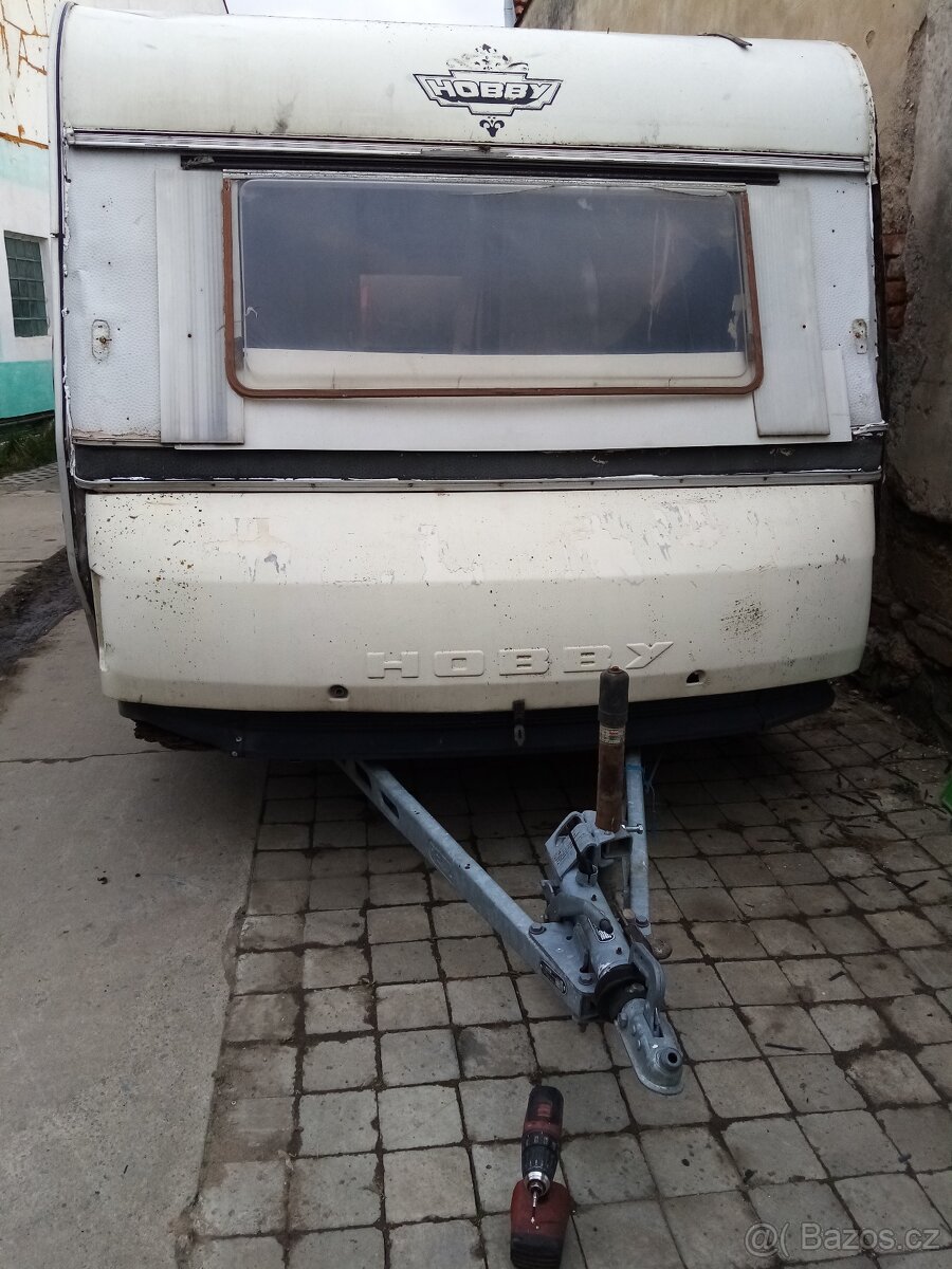 rozprodam karavan na dily