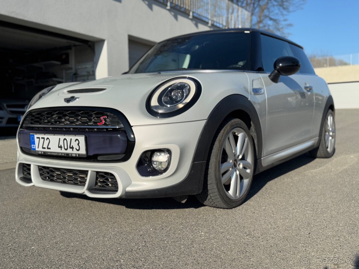 Mini Cooper S, paket JCW,