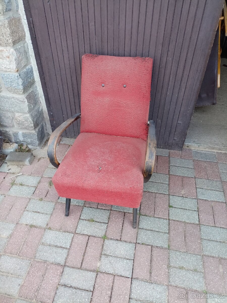 Staré Křeslo český nábytek Týniště nad Orlicí