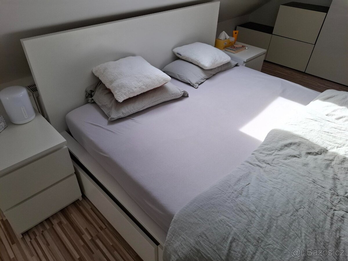 Postel MALM 160x200 vč. matrace a příslušenství