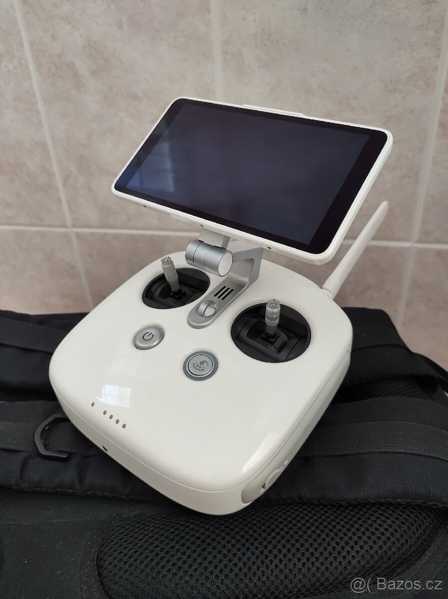 DJI Phantom 4 Pro+ (HAVAROVANÝ) + přísl. (batoh, ND, ...)